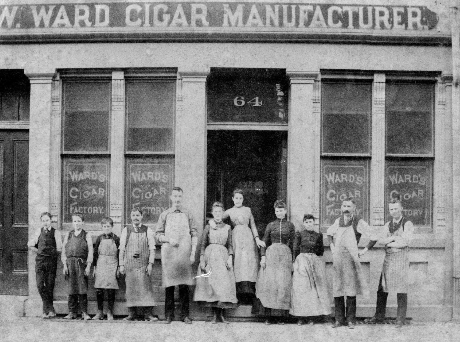 Employees of the Ward Cigar factory pose outside the premises on Dundas Street, circa 1905.
