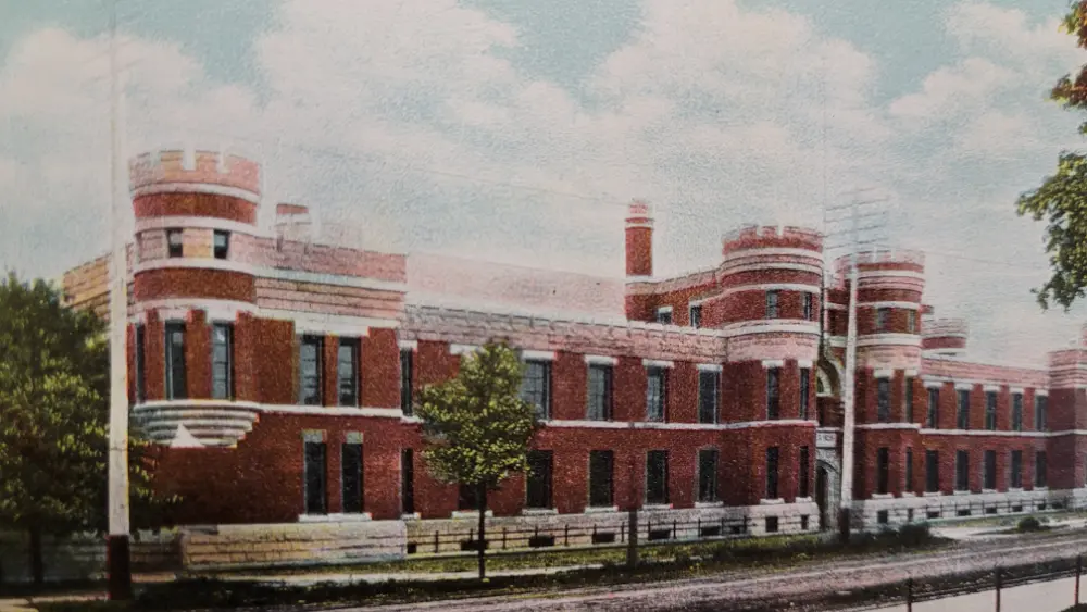 The London Armoury on Dundas Street. 1905.